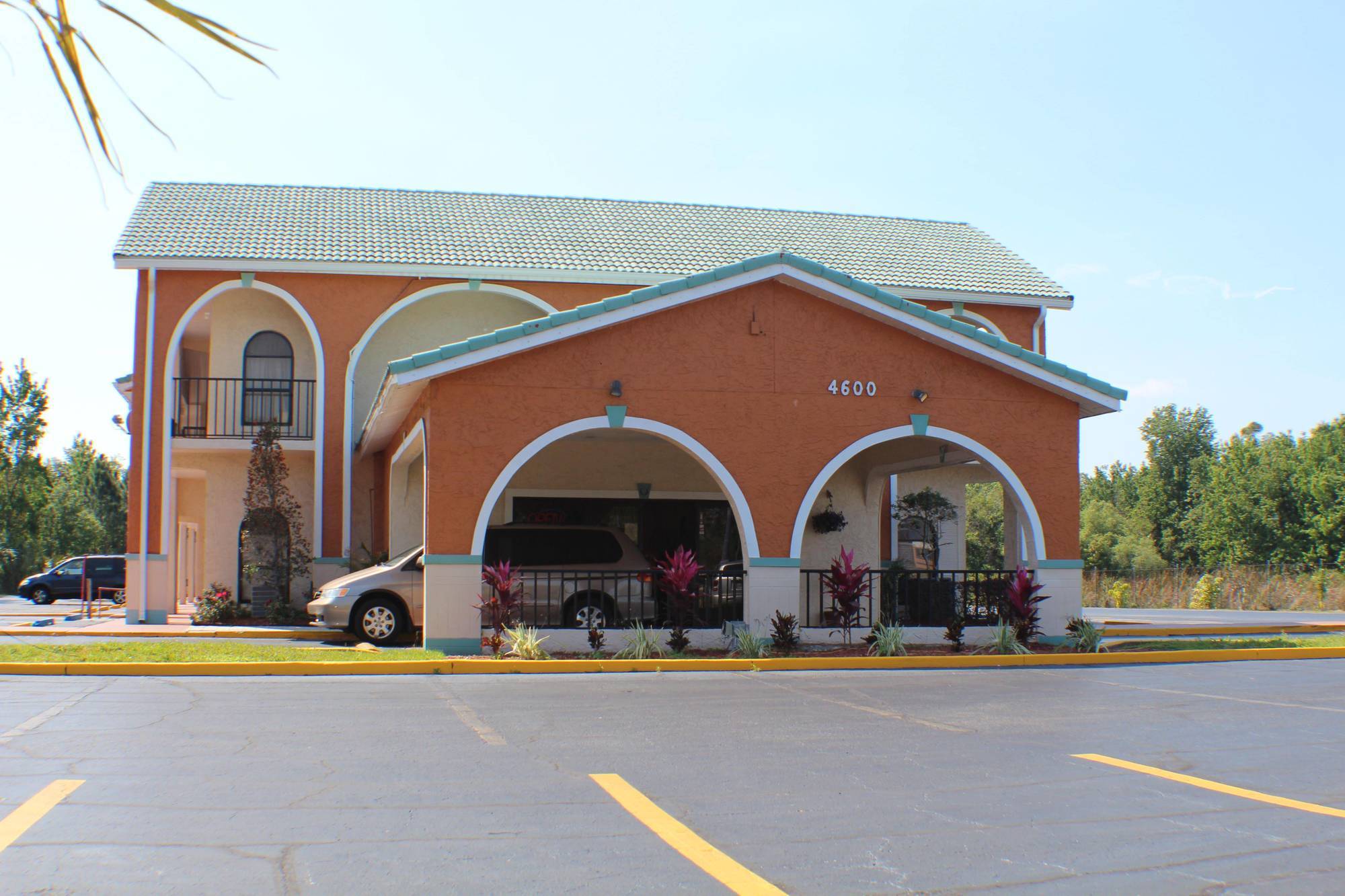 Shining Light Inn & Suites Kissimmee Exterior photo